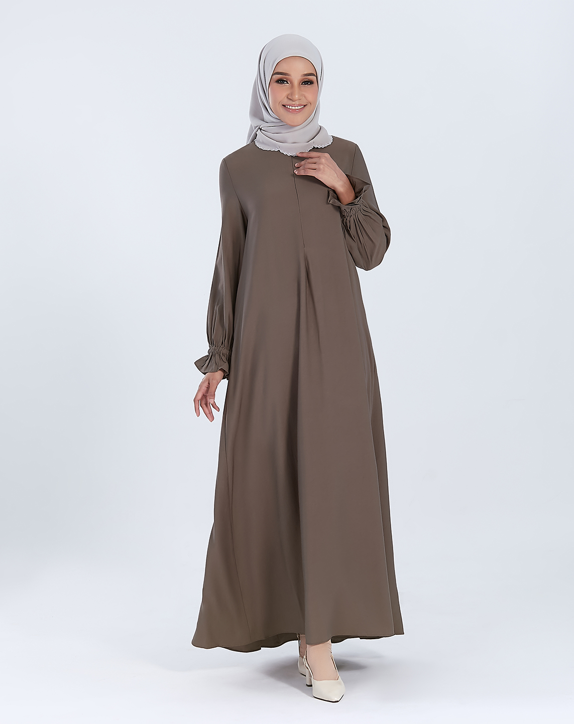 RUHEE JUBAH&w=300&zc=1